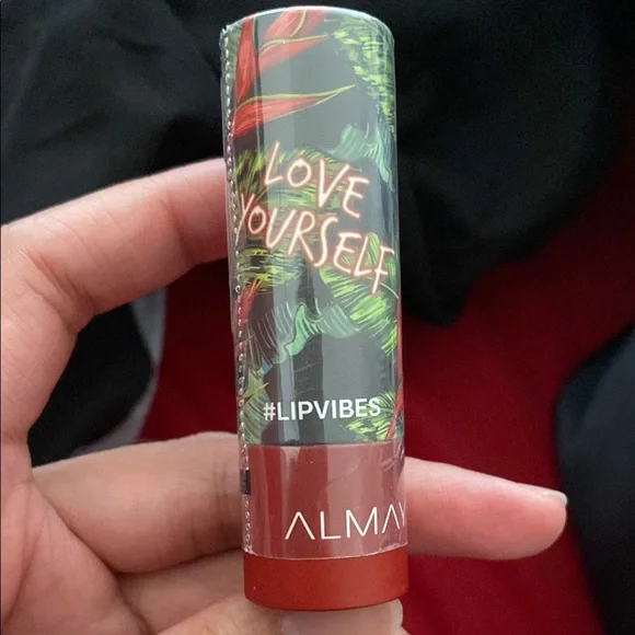 Almay Lip Vibes Lipstick in Love Yourself - Red - Picture 4 of 5